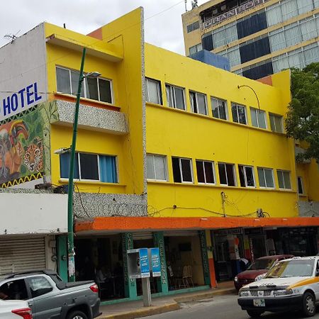 Hotel Avenida 图斯特拉古铁雷斯 外观 照片