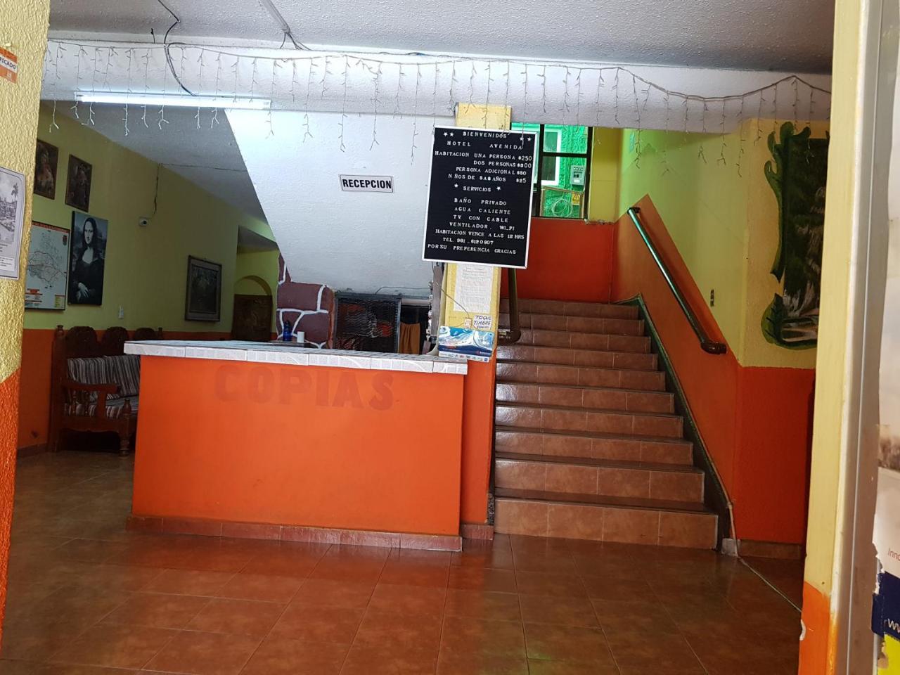 Hotel Avenida 图斯特拉古铁雷斯 外观 照片